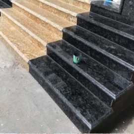 Đá  hoa cương granite tự nhiên lát cầu thang đá cầu thang thi công đẳng cấp