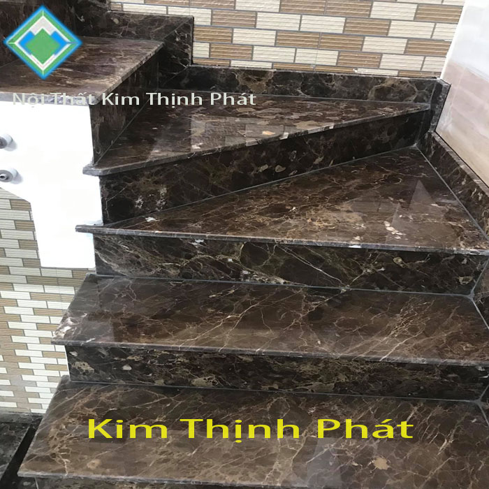 cầu thang đá hoa cương tím4