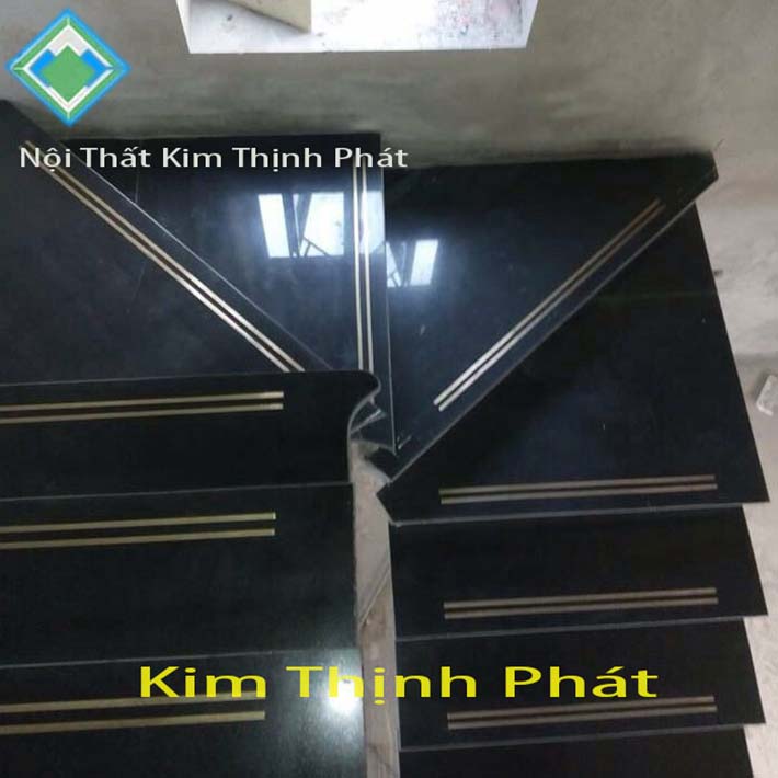 cầu thang đá hoa cương quận 9