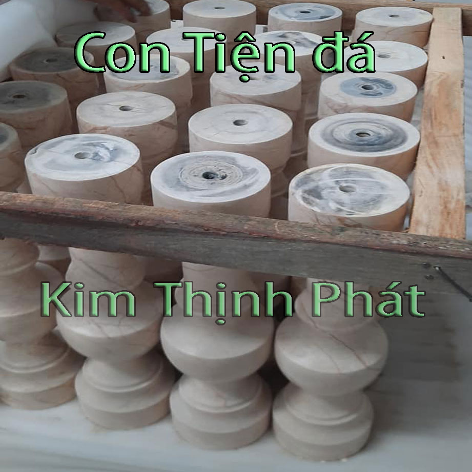 con tiện đá tự nhiên