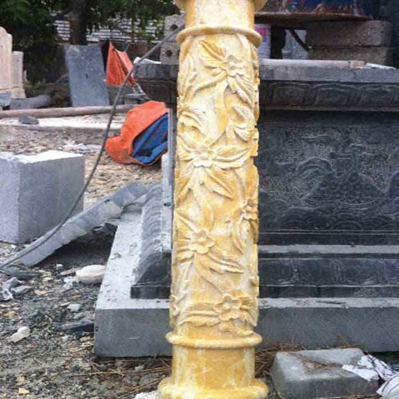 Cột tròn đá khối vàng