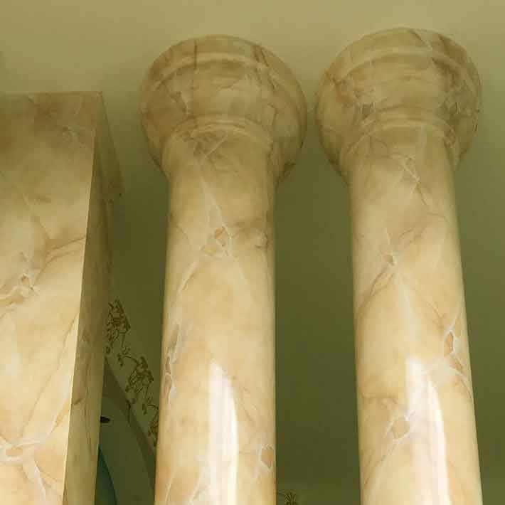 Cột tròn đá marble vàng