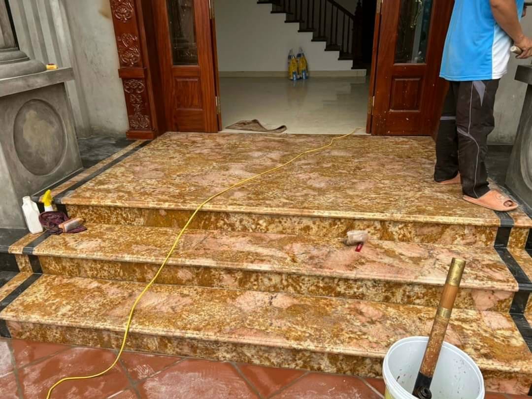 đá hoa cương tự nhiên