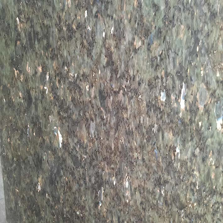Tuyển Thợ Đá Hoa Cương